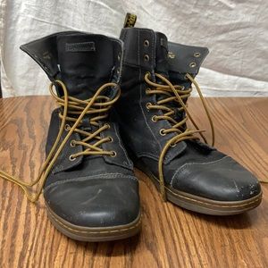 Dr. Martens Macon Air Cushioned Sole Black Leather